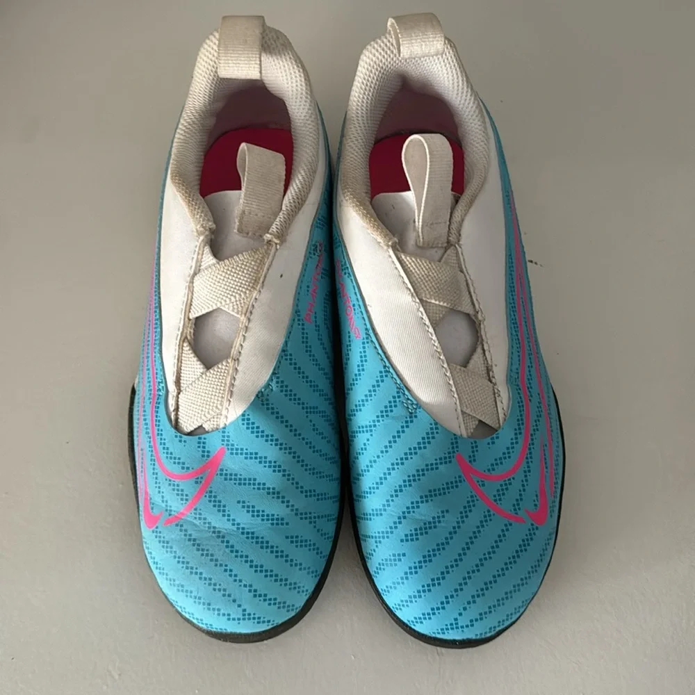 Nike phantom turf shoes - Picture 2 of 3